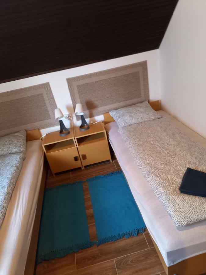 Fűzfa Apartmanház Tamási Quarto foto